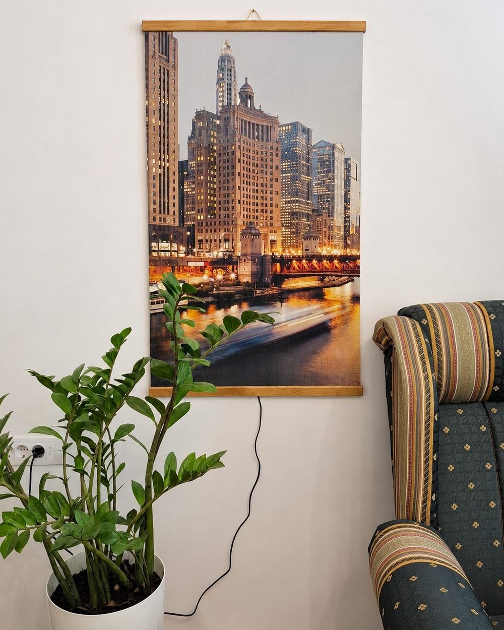Savitljiva infracrvena zidna grejalica „Kućna vatra“ 105 x 60 cm motiv "NOĆ U MOSKVI"
Infracrvene zidne  EKOLOŠKE grejalice u obliku slika